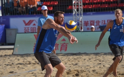 Lee testing the beach volleyball waters